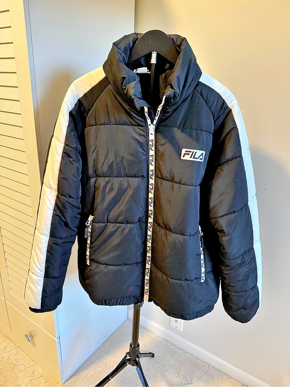 FILA Black & White Puffer Jacket women Size XL (16)
